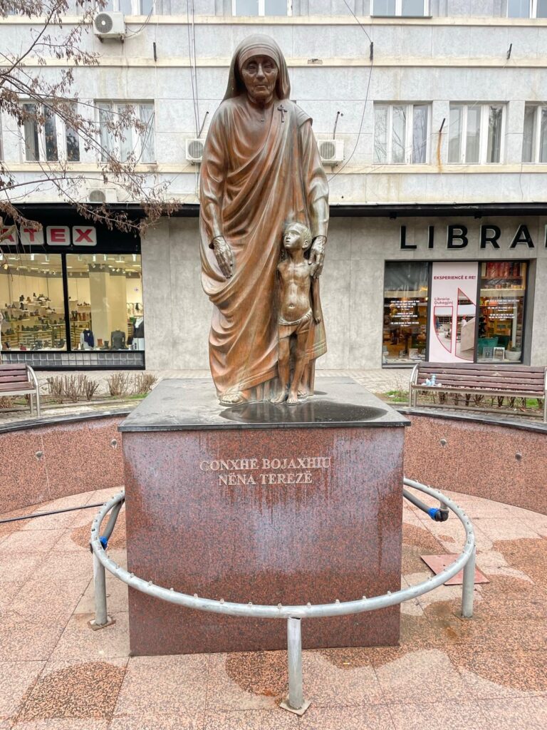Statue of Mother Teresa in Pristina